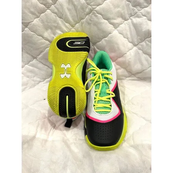 Under Armour Stephen Curry Basketball Shoes Size 7Y
